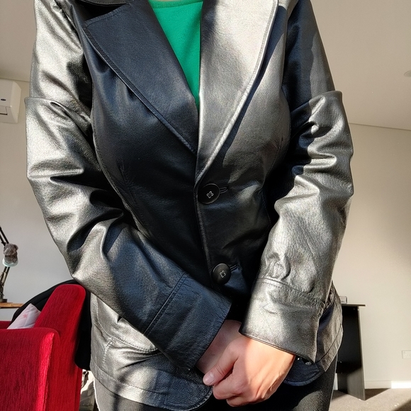 Sold✨100% leather blazer Jacket - Picture 11 of 11